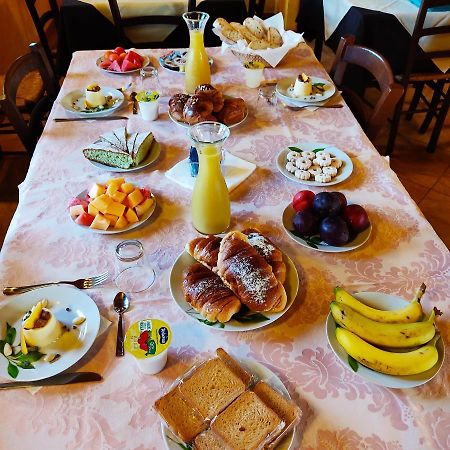 CuccuruAio' B&B Siamaggiore Esterno foto