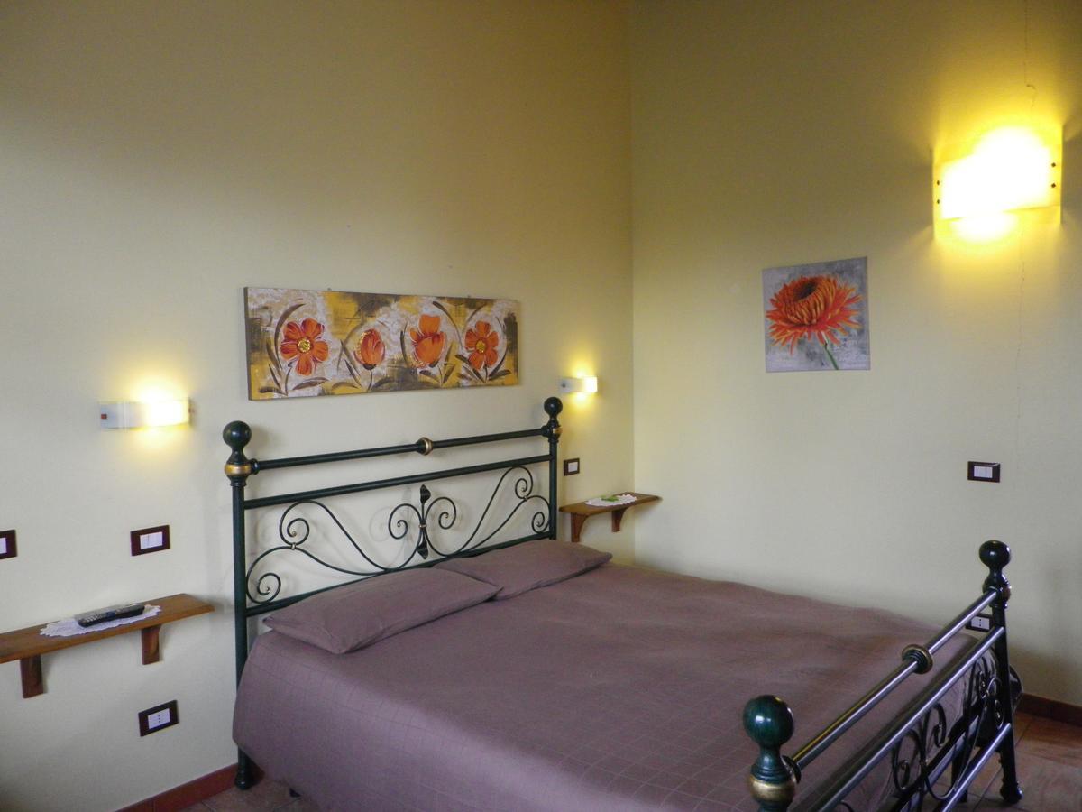 CuccuruAio' B&B Siamaggiore Esterno foto